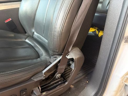 Used 2013 Ford F150 Platinum AWD/4WD image 16