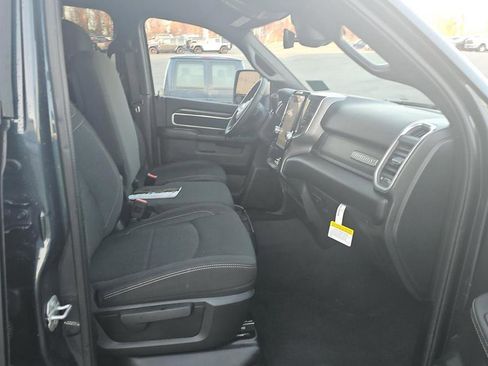 Used 2025 RAM 2500 Big Horn AWD/4WD image 9