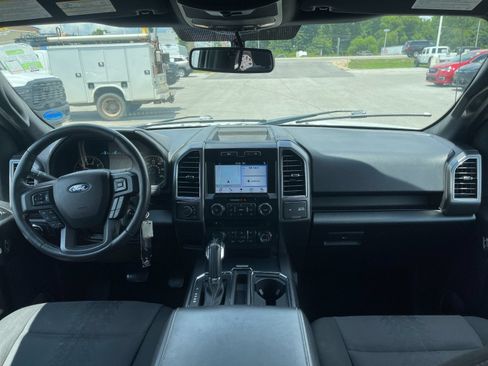 Used 2018 Ford F150 XLT w/ Equipment Group 302A Luxury AWD/4WD image 15