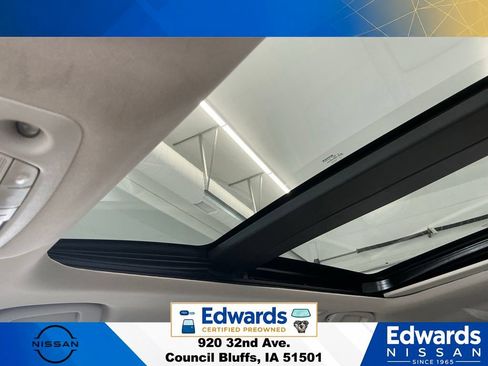 Used 2018 Nissan Murano SL w/ Moonroof Package AWD/4WD image 35