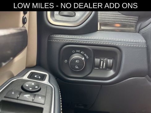 Used 2022 RAM 2500 Limited AWD/4WD image 36