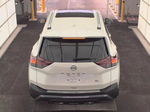 Used 2023 Nissan Rogue SL FWD image 6