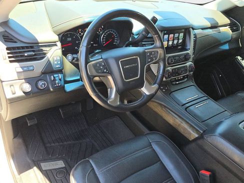 Used 2018 GMC Yukon Denali w/ Denali Ultimate Package AWD/4WD image 20