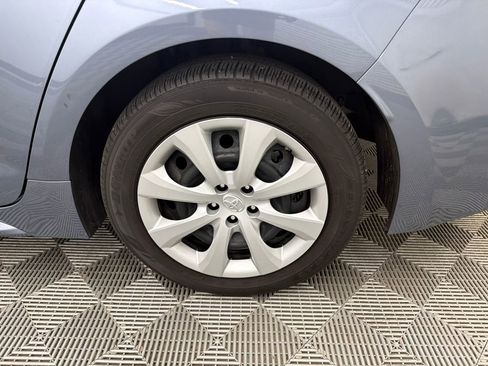Used 2022 Toyota Corolla LE image 19