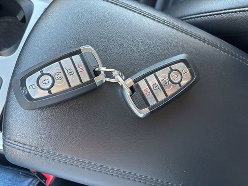 Certified 2024 Ford Edge SEL w/ Convenience Package image 12