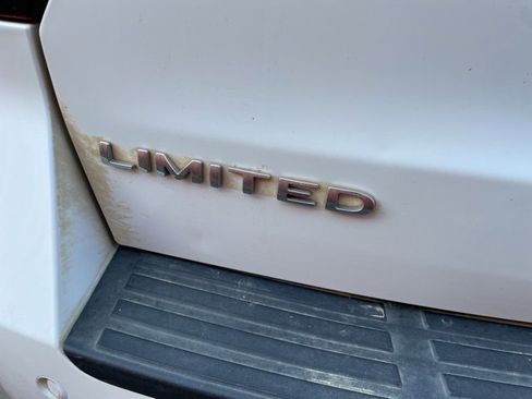 Used 2022 Ford Expedition Max Limited image 11