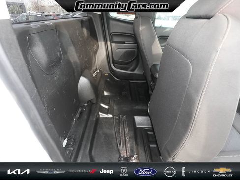 Used 2021 Chevrolet Colorado LT w/ Fleet Safety Package image 24