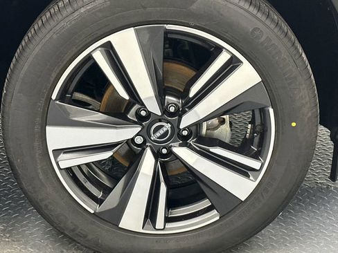 Certified 2023 Nissan Rogue SL w/ SL Premium Package image 22