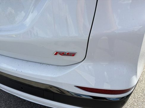 Used 2022 Chevrolet Equinox RS w/ RS Leather Package image 6