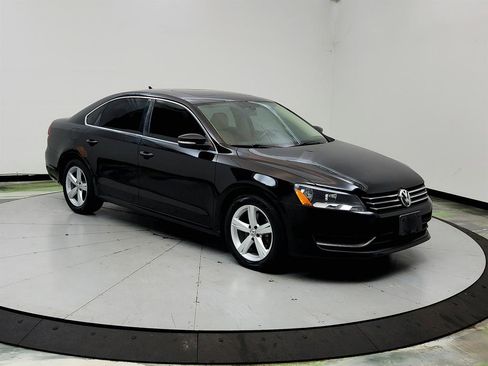 Used 2013 Volkswagen Passat 2.5 SE FWD image 3