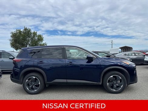 Certified 2025 Nissan Rogue SV AWD/4WD image 9