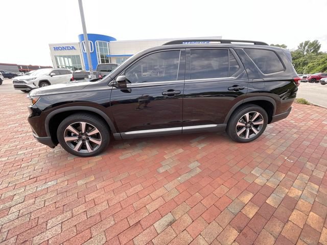 Certified 2025 Honda Pilot Touring image 34