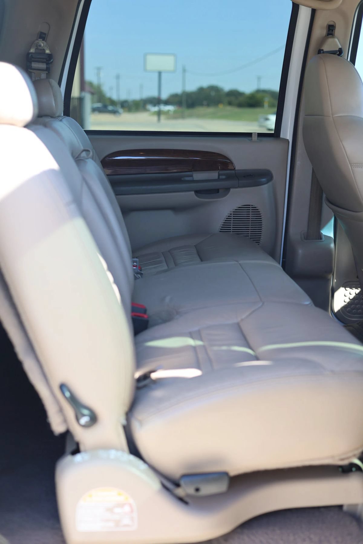 Used 2000 Ford Excursion Limited AWD/4WD image 22