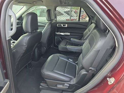 Certified 2023 Ford Explorer XLT w/ Equipment Group 202A RWD image 5