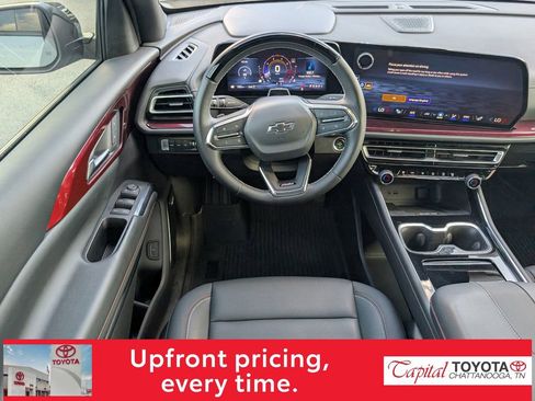 Used 2024 Chevrolet Traverse Z71 w/ Enhanced Driving Package AWD/4WD image 14