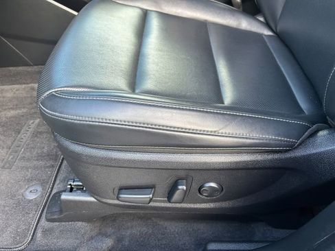 Used 2025 Kia Telluride S AWD/4WD image 24