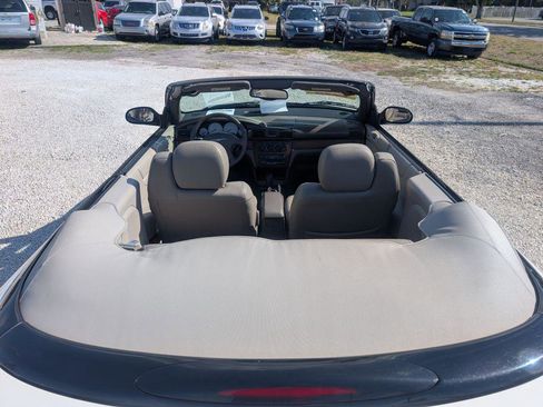 Used 2006 Chrysler Sebring Touring w/ Spring Special Group FWD image 17