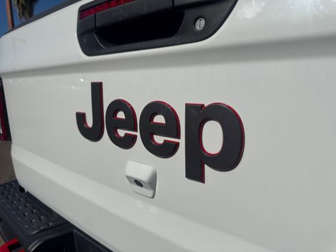 Used 2023 Jeep Gladiator Rubicon w/ Trailer Tow Package image 23