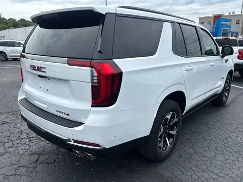Used 2025 GMC Yukon AT4 w/ AT4 Premium Plus Package AWD/4WD image 5