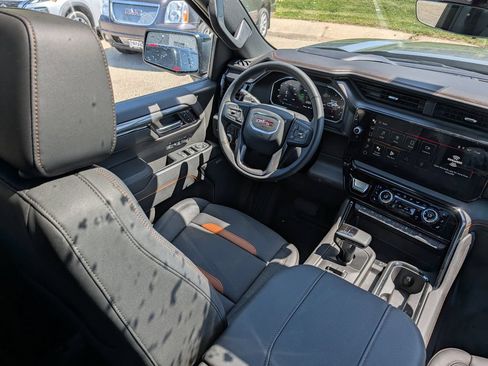 New 2026 GMC Sierra 1500 AT4 w/ AT4 Premium Package AWD/4WD image 9