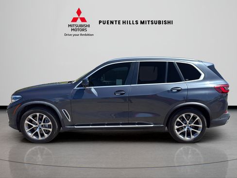 Used 2019 BMW X5 xDrive50i w/ Parking Assistance Package AWD/4WD image 8