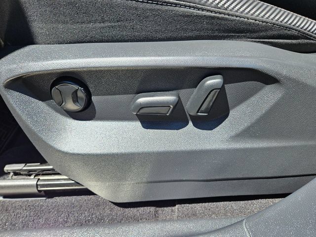 Used 2021 Volkswagen Atlas Cross Sport SE w/ Panoramic Sunroof Package FWD image 29
