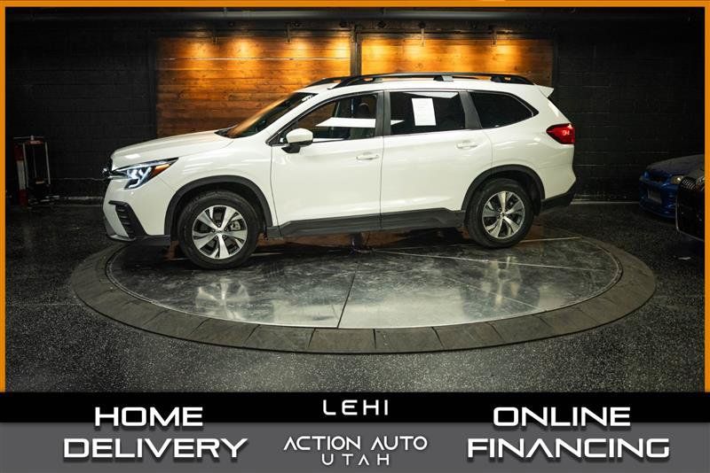 Used 2025 Subaru Ascent Premium AWD/4WD image 1