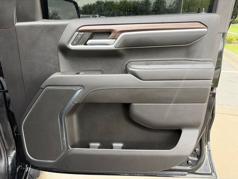 Used 2022 Chevrolet Silverado 1500 RST AWD/4WD image 23