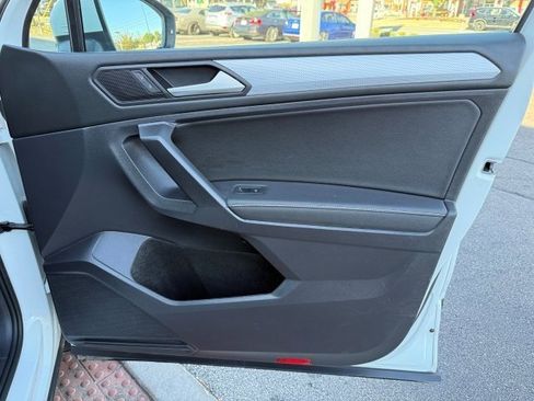 Used 2023 Volkswagen Tiguan S image 18