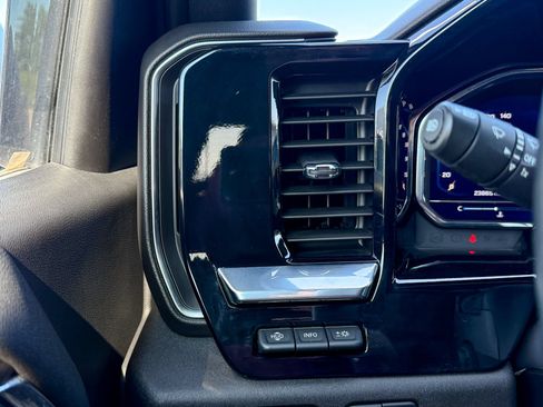 Certified 2024 Chevrolet Silverado 1500 High Country w/ Midnight Edition AWD/4WD image 38