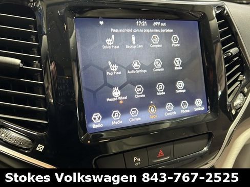 Used 2019 Jeep Cherokee Limited image 4