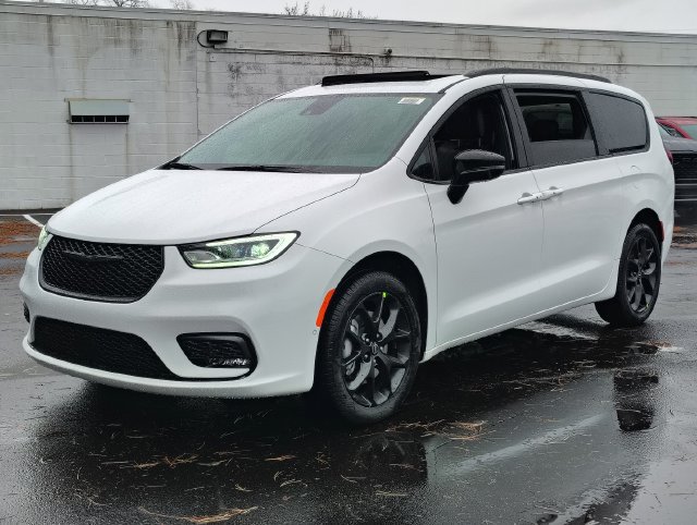 New 2026 Chrysler Pacifica Select AWD/4WD image 6