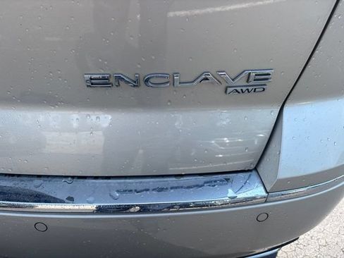 Used 2017 Buick Enclave Leather AWD/4WD image 8