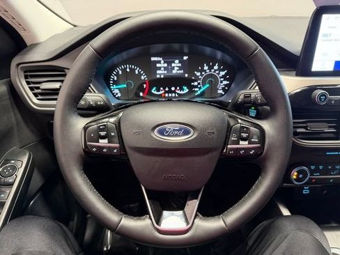 Used 2022 Ford Escape SE w/ Cold Weather Package AWD/4WD image 29