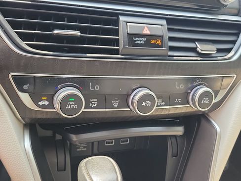 Used 2021 Honda Accord EX-L image 33