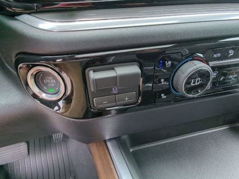 New 2026 Chevrolet Silverado 2500 High Country w/ Midnight Edition AWD/4WD image 21