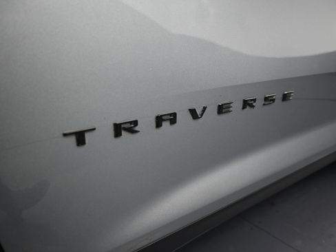 Used 2024 Chevrolet Traverse Z71 AWD/4WD image 38