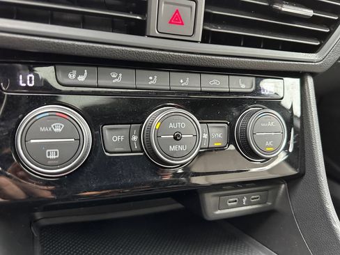 Used 2020 Volkswagen Jetta R-Line w/ R-Line Cold Weather Package FWD image 30