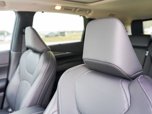 Certified 2026 INFINITI QX60 Luxe w/ Cargo Package image 9