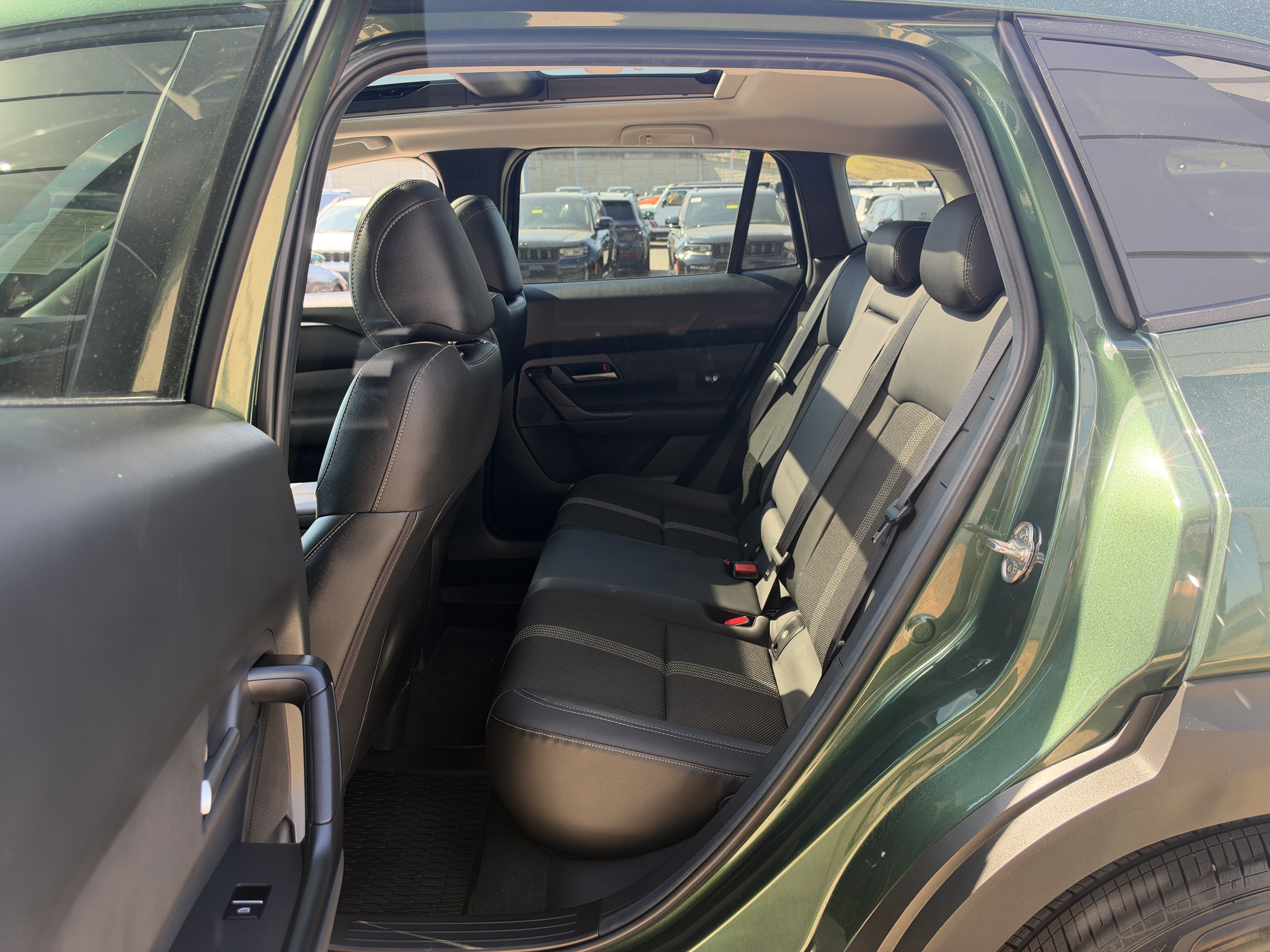 Used 2026 MAZDA CX-50 AWD 2.5 S w/ Weather Package image 27