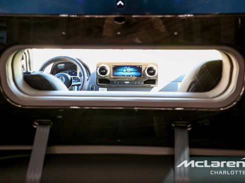 Used 2023 Mercedes-Benz Sprinter 3500 image 29