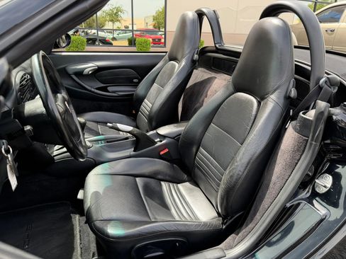 Used 2001 Porsche Boxster RWD image 13