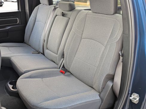 Used 2024 RAM 2500 Big Horn w/ Sport Appearance Package image 17