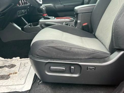 Used 2021 Toyota Tacoma 4x4 Double Cab image 22