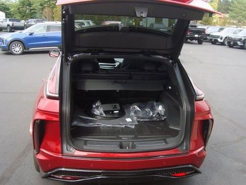 New 2026 Cadillac Lyriq V image 25