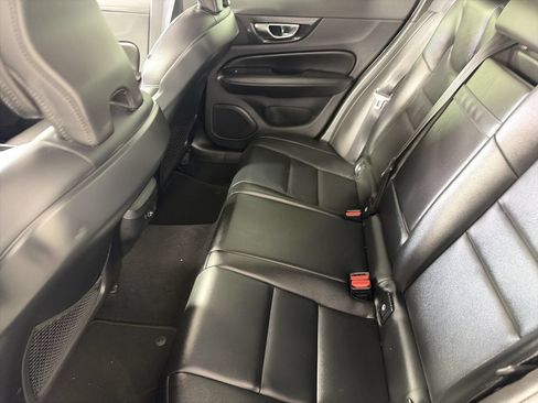 Used 2019 Volvo S60 T5 Momentum FWD image 23