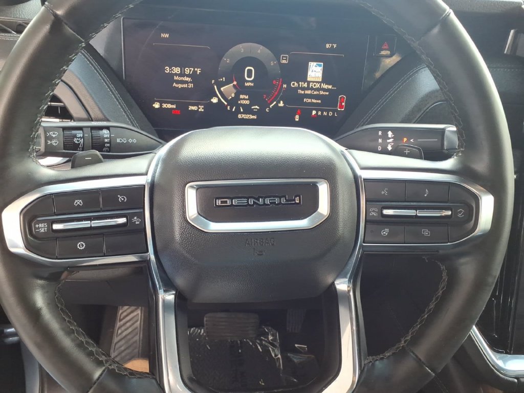 Used 2025 GMC Yukon XL Denali AWD/4WD image 7