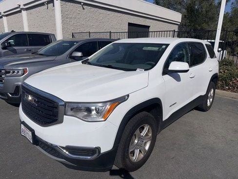 Used 2018 GMC Acadia SLE w/ LPO, Floor Liner Package image 1