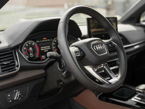 Used 2024 Audi Q5 Premium Plus w/ Premium Plus Package image 9