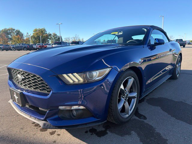 Used 2015 Ford Mustang Convertible w/ Equipment Group 051A RWD image 3